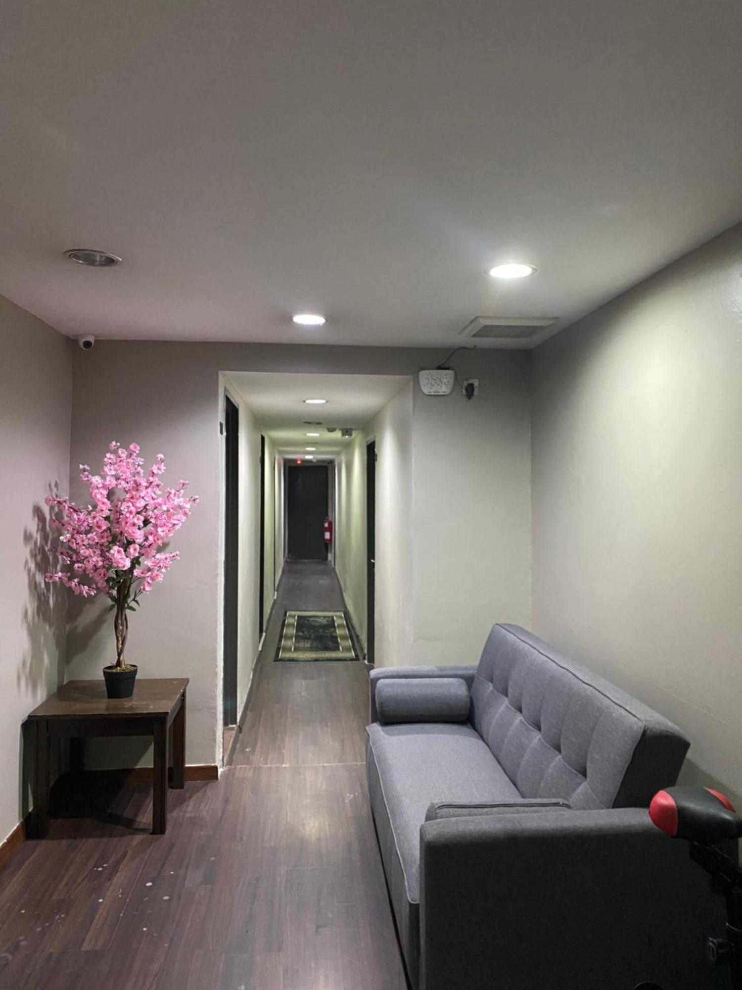Hotel 1St Living Subang Subang Jaya Esterno foto