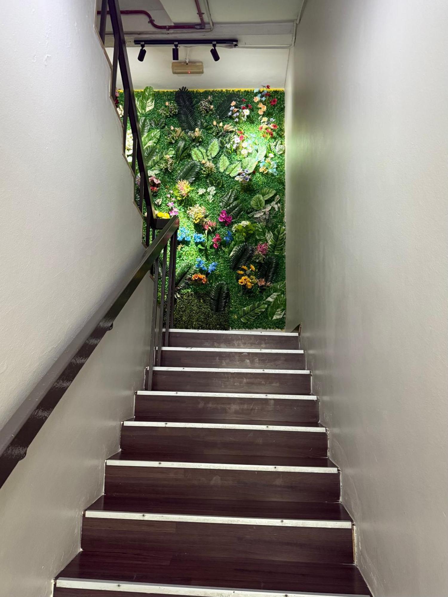 Hotel 1St Living Subang Subang Jaya Esterno foto